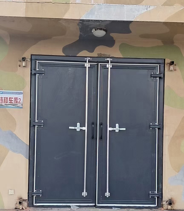 新源工业平开门