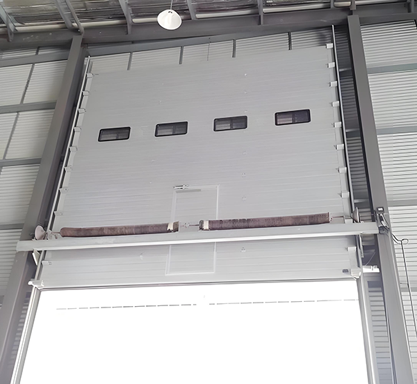 新源工业滑升门