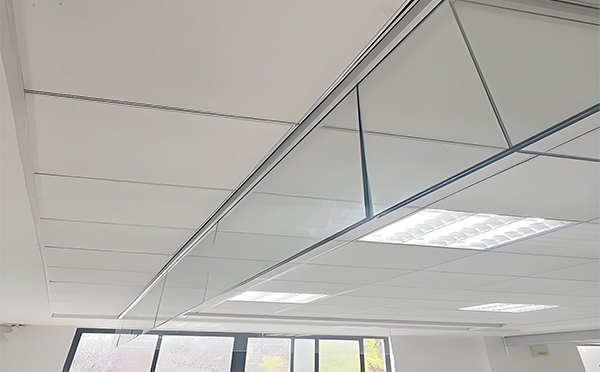 新源玻璃挡烟垂壁