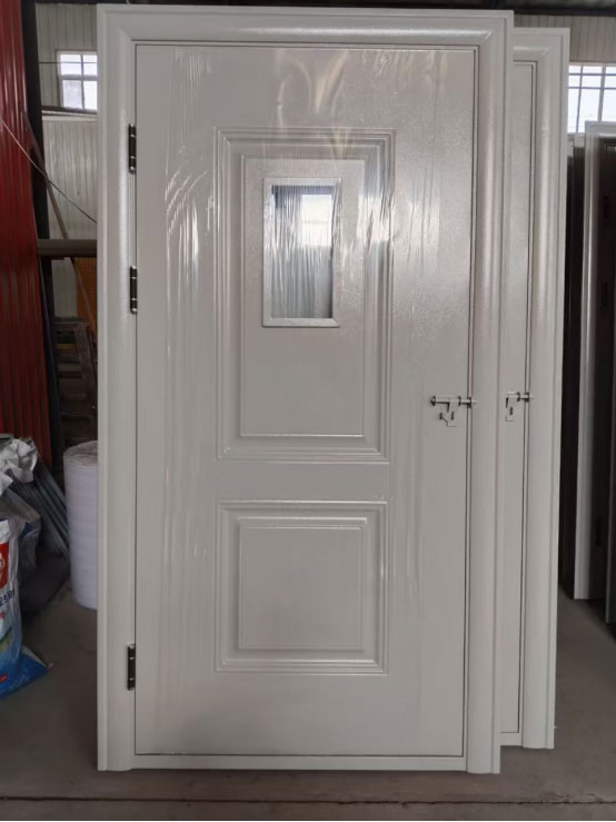 新源学校教室门