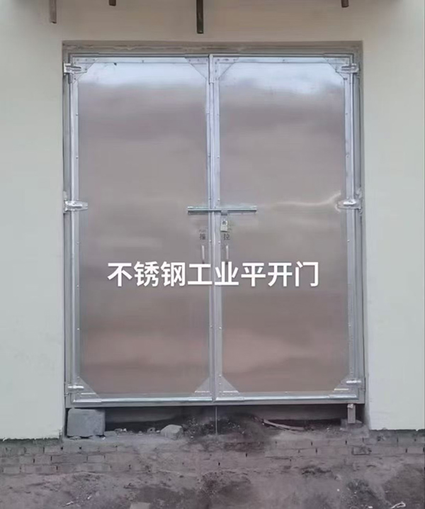 不锈钢新源工业平开门在现代工业场景中的应用实践
